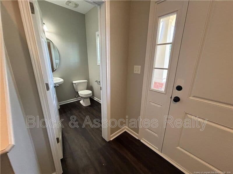Raeford House: 438 Roanoke Dr
