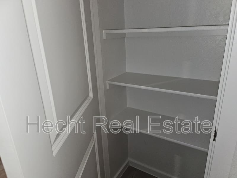 Seguin House: 9144 Luciano Place