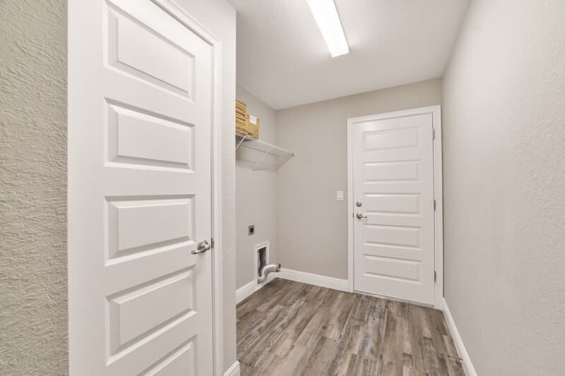 Ocala House: 312 Locust Pass