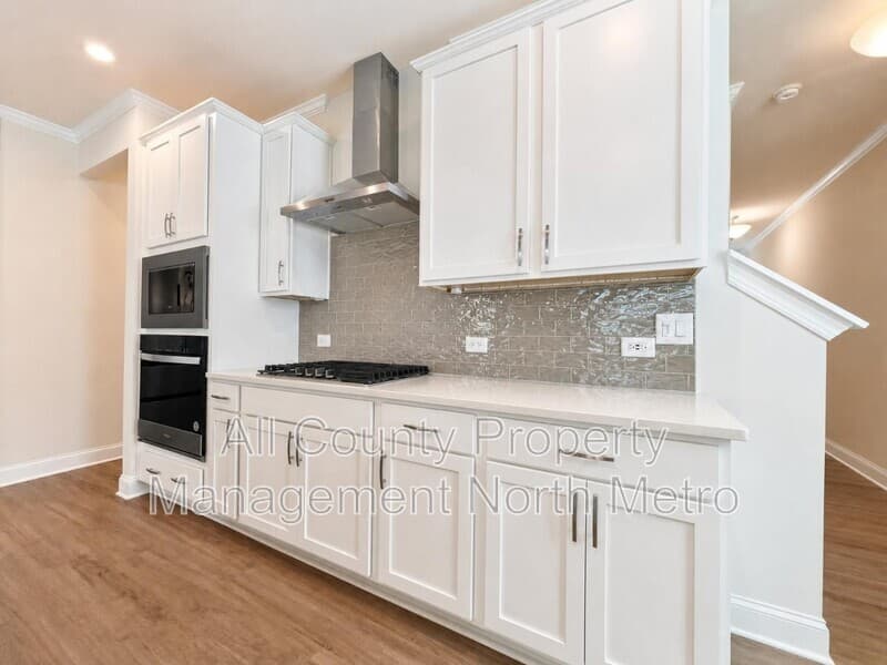 Woodstock House: 797 Stickley Oak Way