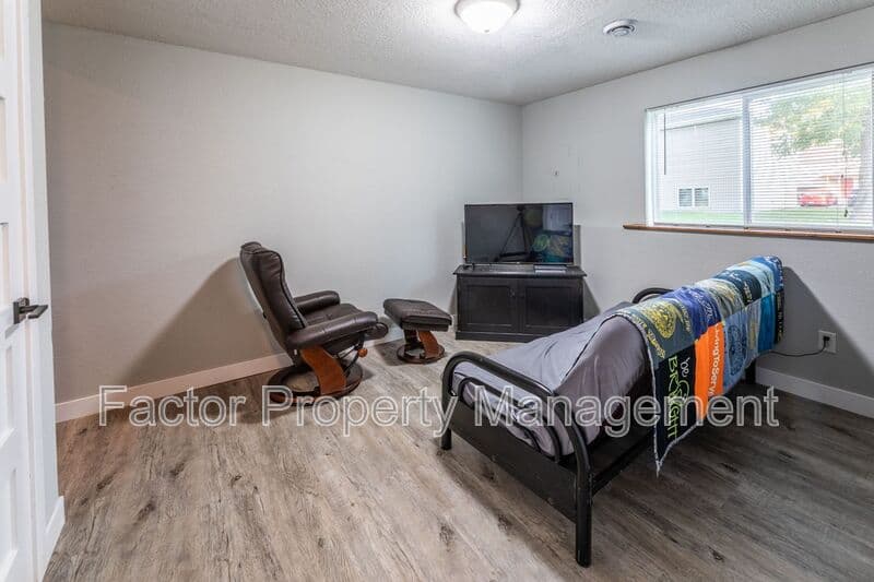 Mankato Condo: 1310 Warren St.