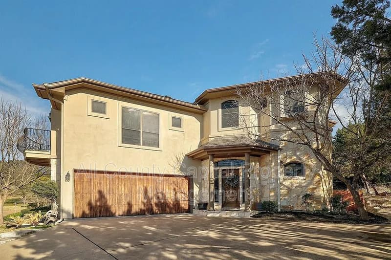 Lakeway House: 101 Cheerful Court