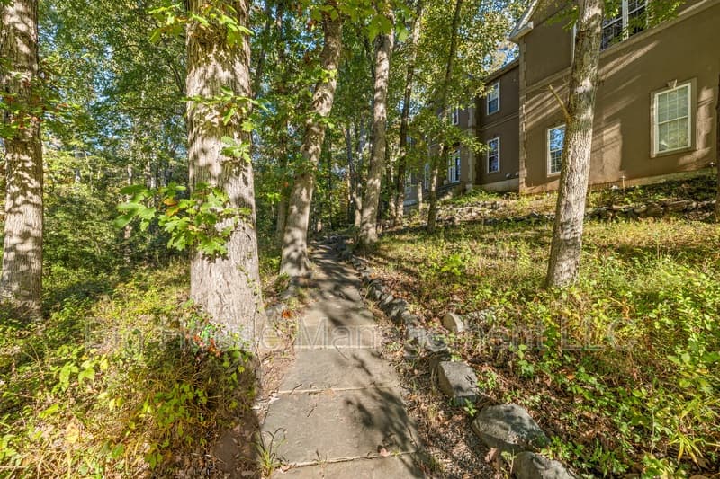 Sterling House: 47284 Grandview Pl