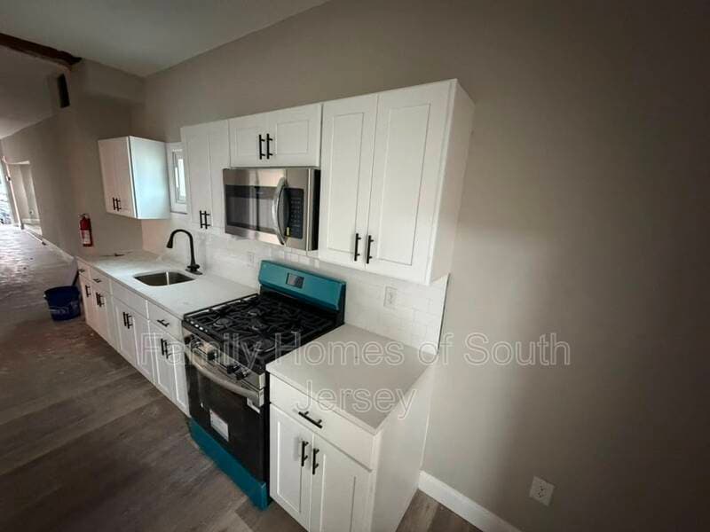 Gloucester City Apartment: 242 N Broadway