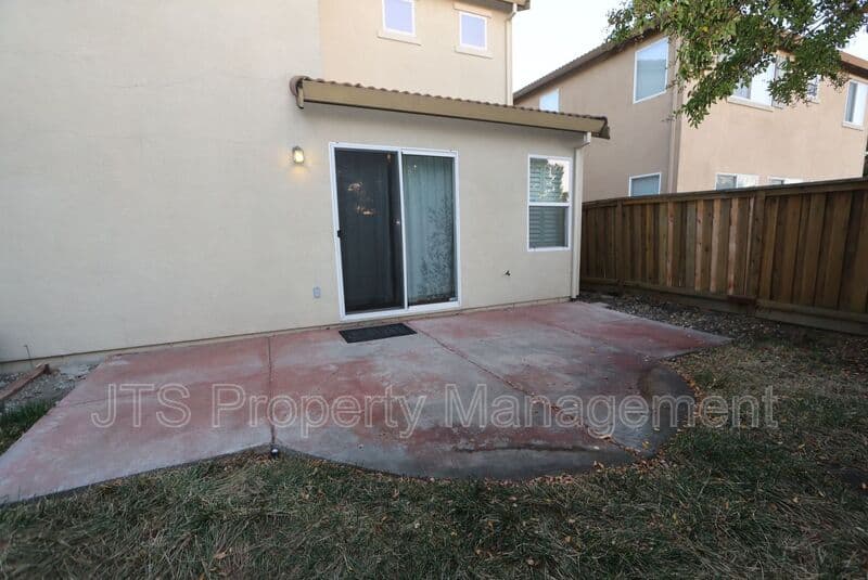 West Sacramento House: 4046 Martis Street