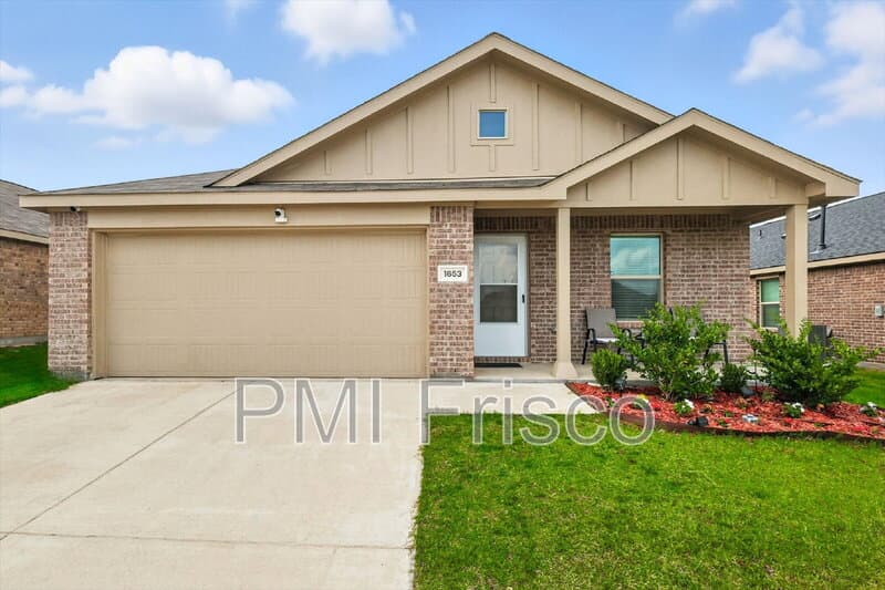 Hutchins House: 1653 Bluffview Dr
