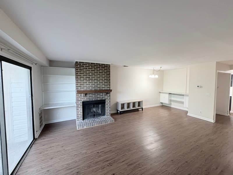 Columbia Townhome: 240 Jamil Rd