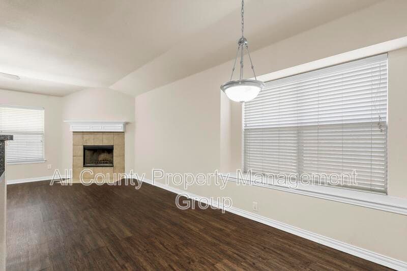 Fort Worth House: 4541 High Cotton Trail