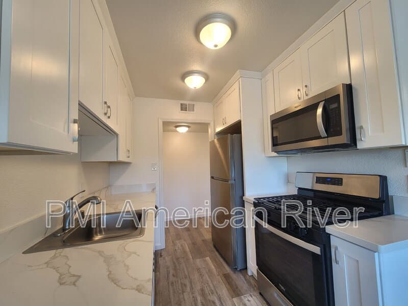 Sacramento Condo: 7143 Bacchini Avenue