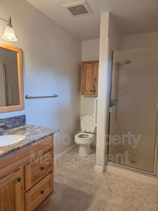 Fairfield House: 2827 Owens St