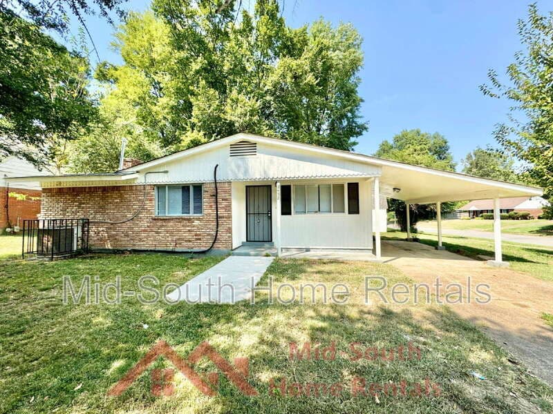 Memphis House: 2452 Debby Dr