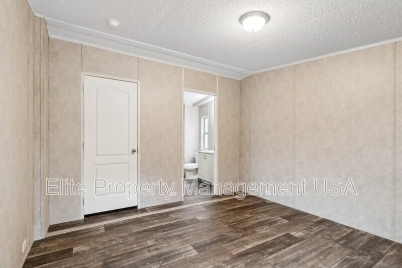 Gainesville House: 3530 Suggs Road
