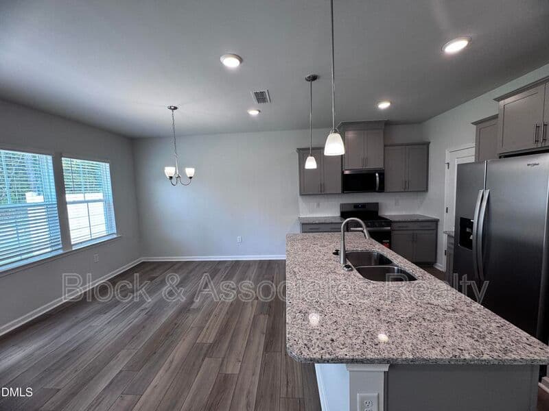 Raleigh House: 205 Broomside Avenue