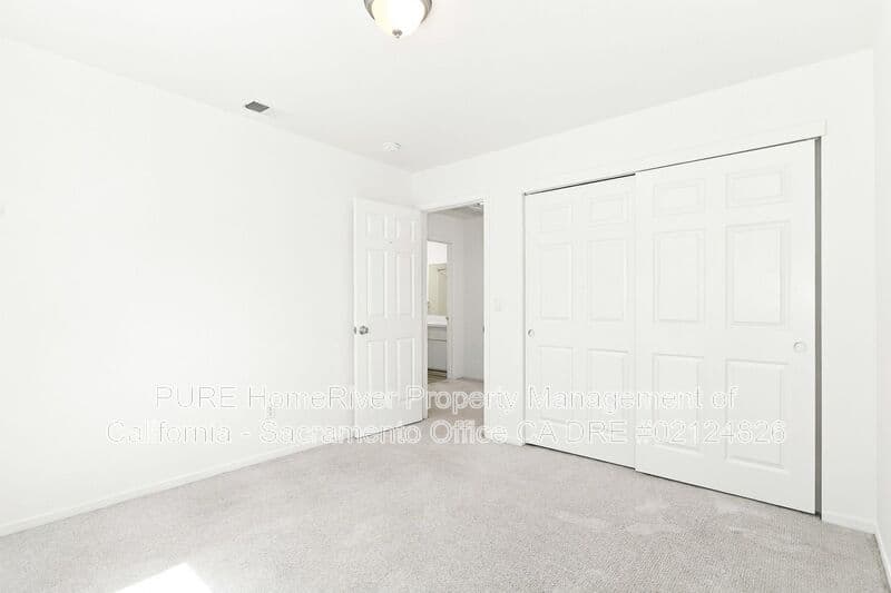 Davis House: 2224 Glacier Dr
