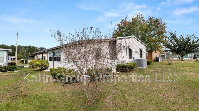 Lakeland House: 1706 Fox Hill Dr