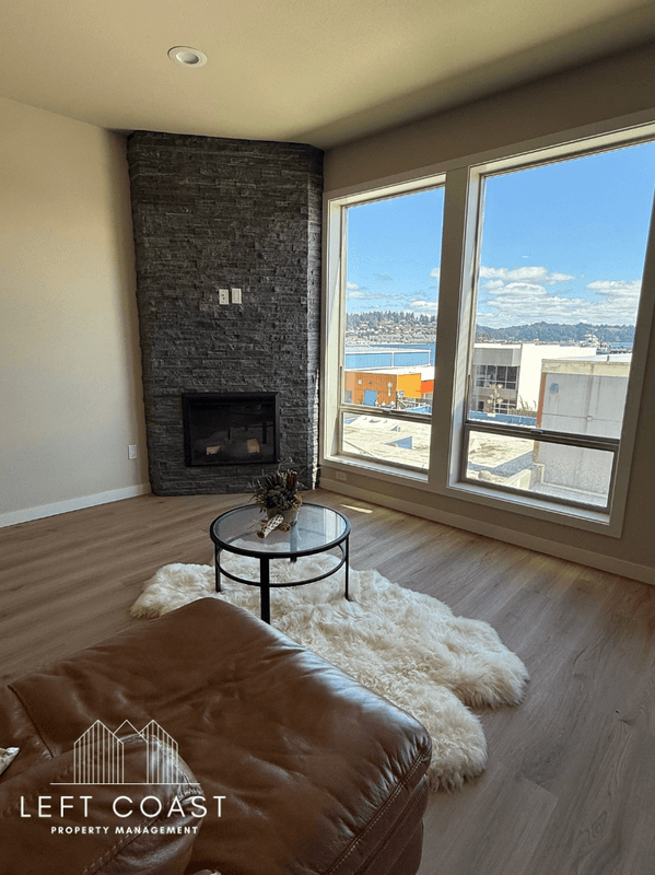 Newport Condo: 811-829 SW 13th Street - 829