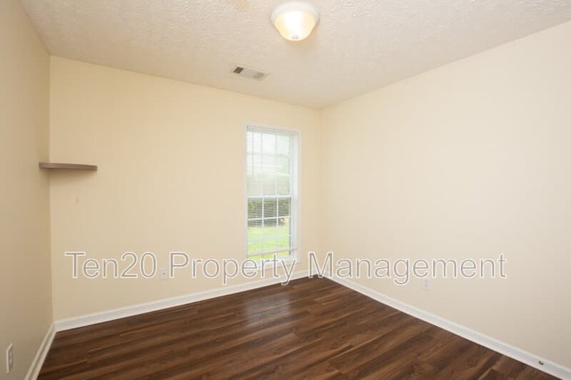 Columbus House: 9021 Sonoma Point Dr