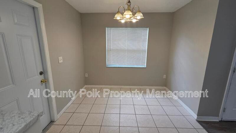 Lakeland House: 220 S Eastside Dr.