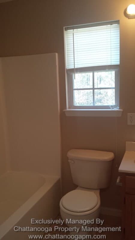 La Fayette Condo: 202B S Flora St
