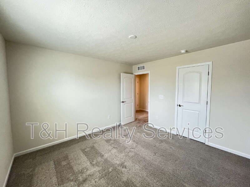 Noblesville House: 13153 Himalaya Circle