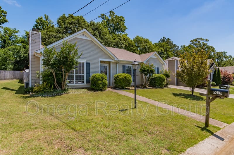 Moody House: 2038 Plantation Pkwy