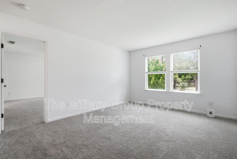 Orange Park House: 391 Hepburn Rd