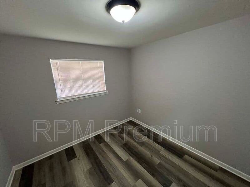 Zachary House: 1114 Willow Creek Dr.