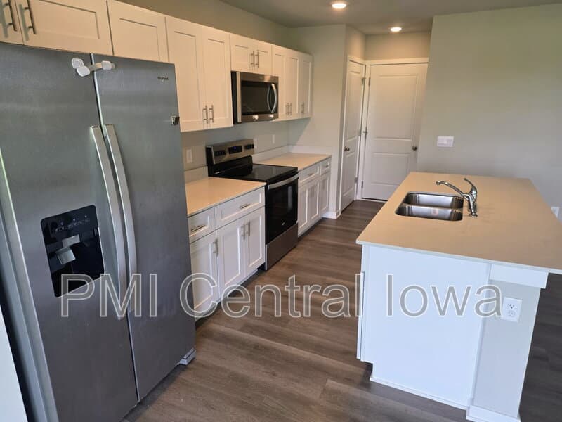 Ankeny Townhome: 1631 Northeast Crossing Oaks Lane