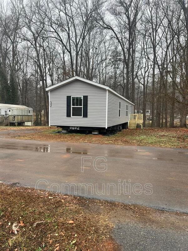 Gastonia House: 206 Wedowee Lane