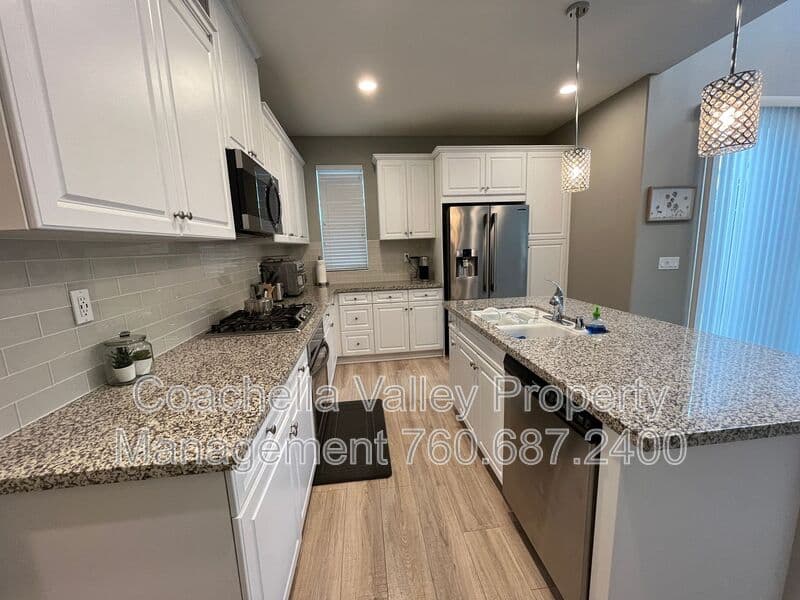 Palm Desert Condo: 321 Paseo Gusto