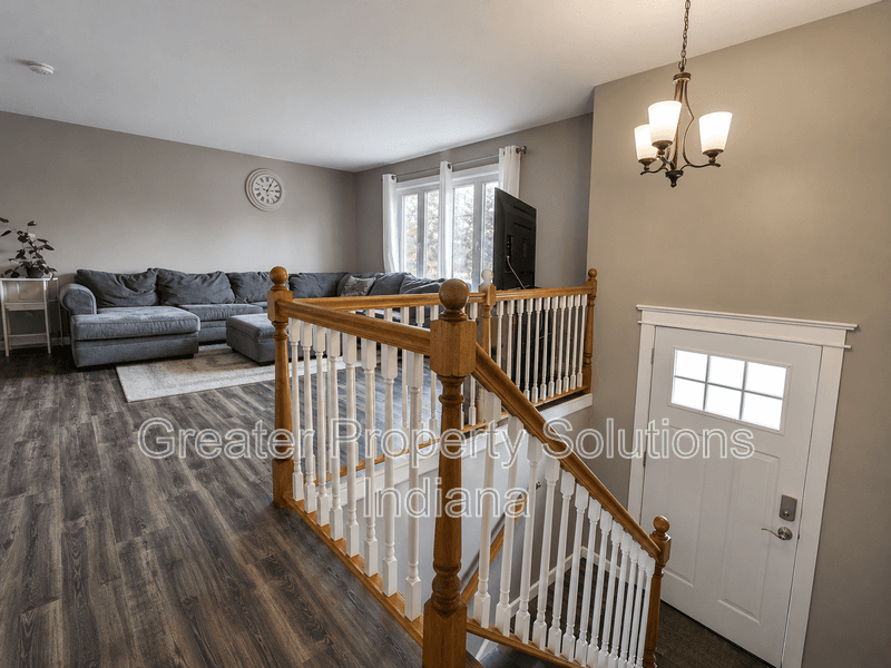 Crown Point House: 3810 Kingsway Drive