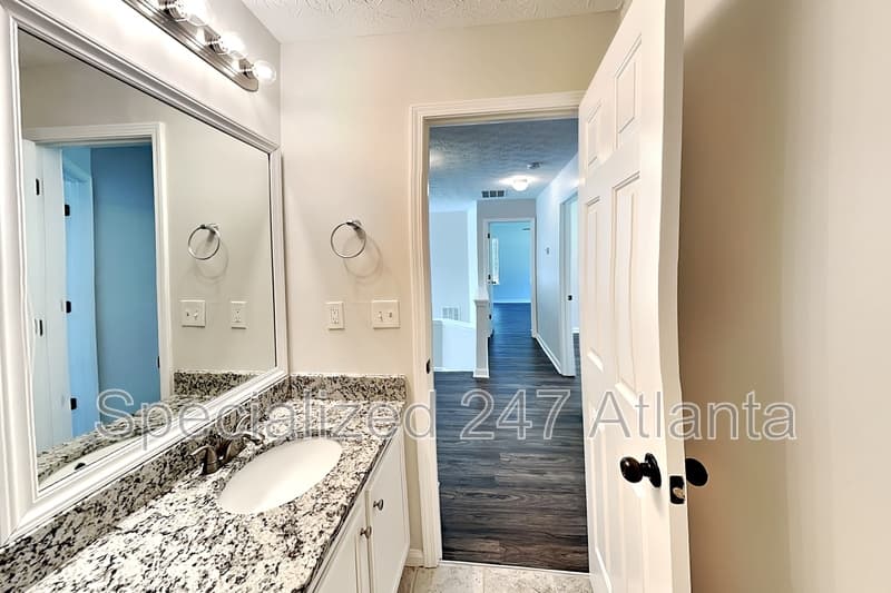 Newnan House: 34 Belmont Park Dr