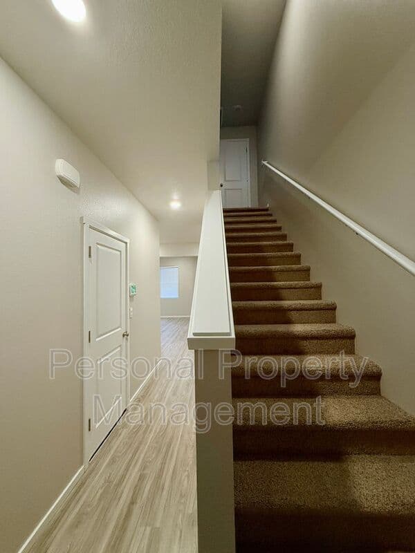 Vancouver House: 2633 NE 115th Place