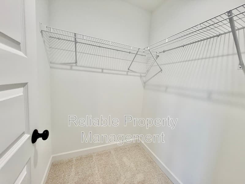 Pine Level Townhome: 420 W Main St