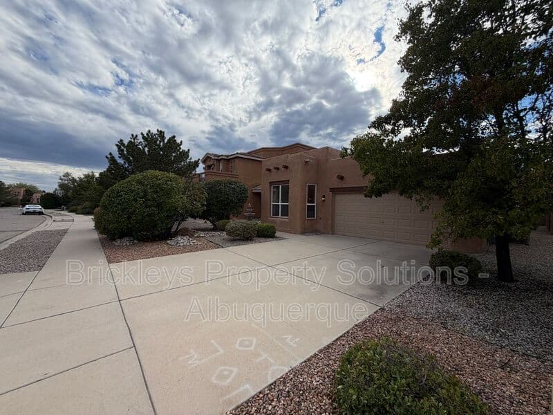 Rio Rancho House: 65 Willow Trace Court SE
