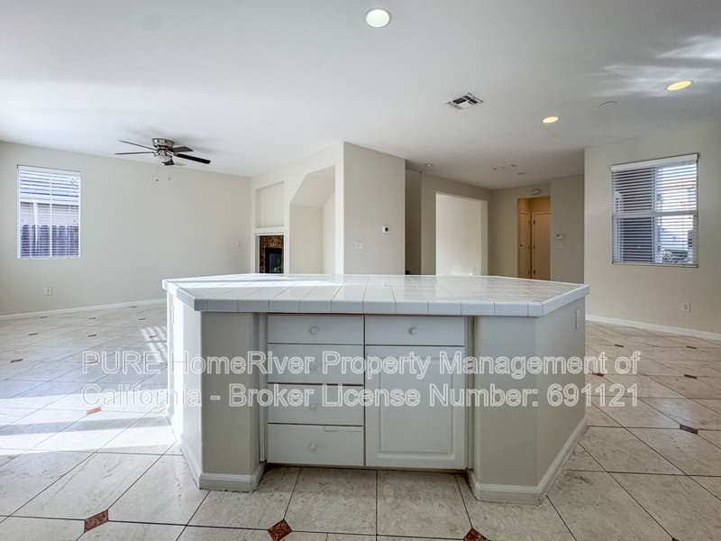 Sacramento House: 4900 Trouville Ln