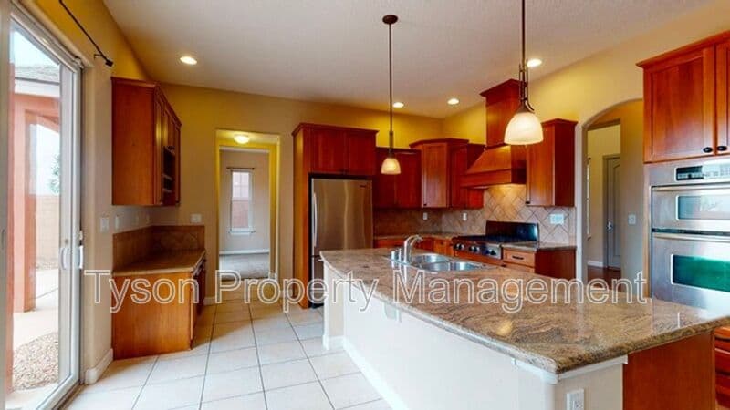 Rio Rancho House: 2720 Walsh Loop SE