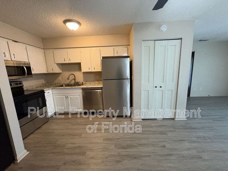 Ocala House: 2040 SE 40th St Rd 1-4