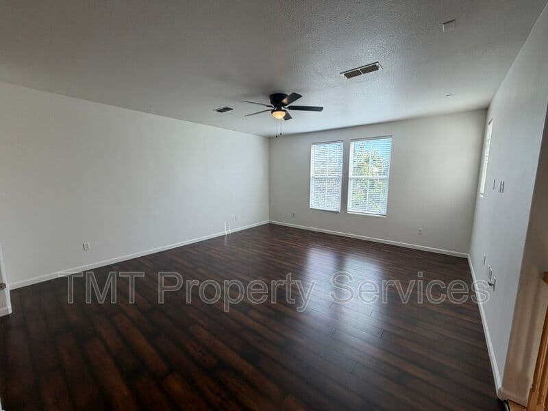 Rancho Cordova House: 11009 International Drive