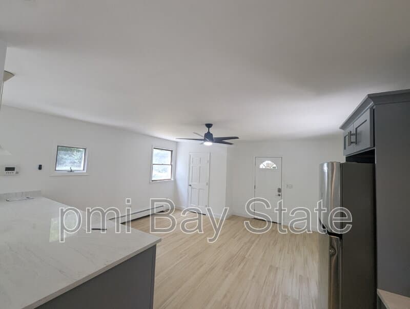 Hyde Park Condo: 3 Weston St