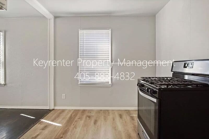 Oklahoma City House: 3937 SW 27th Pl