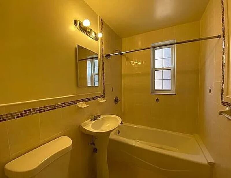 Queens Condo: 140-35 Burden Cres