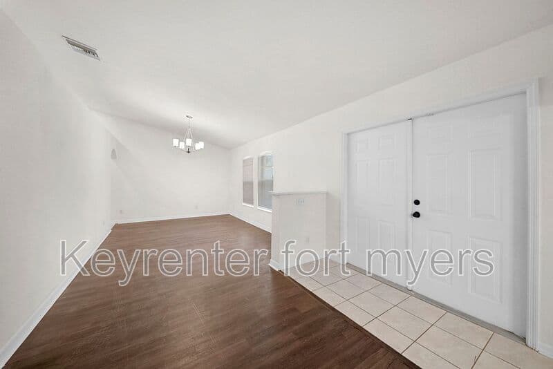 Lehigh Acres House: 2813 34th St W