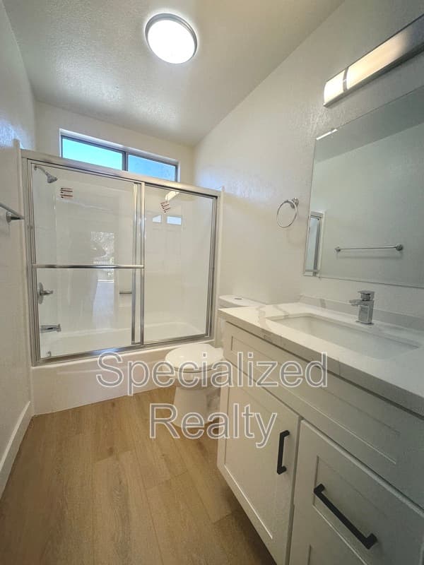 Van Nuys Condo: 14718 Sylvan Street