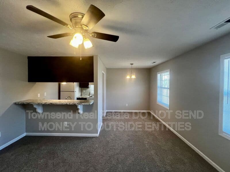 Fayetteville House: 1425D Ireland Dr
