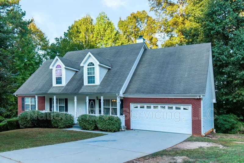 Locust Grove House: 704 Emertrey Dr
