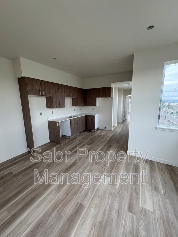 Portland Apartment: 1520 N Bryant St