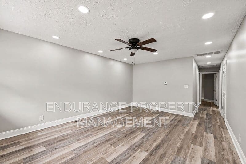 Dayton House: 1625 Linnbrook Dr