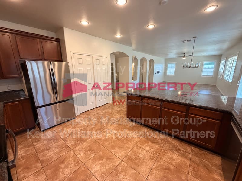 Buckeye House: 24733 W Vista Norte St