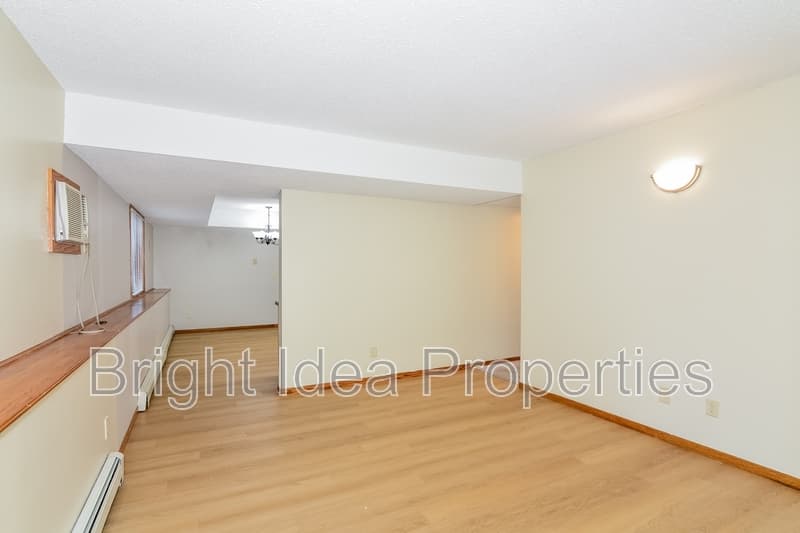 Hastings Condo: 622 Pleasant Drive